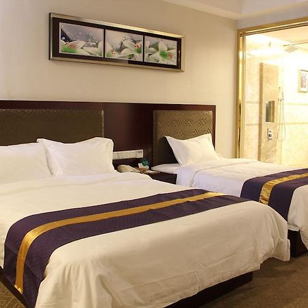 Zhuhai Platinum Holiday Hotel Esterno foto