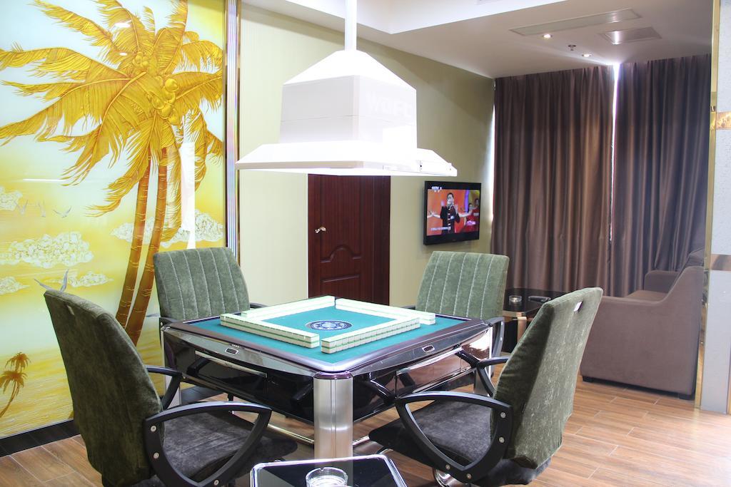 Zhuhai Platinum Holiday Hotel Esterno foto