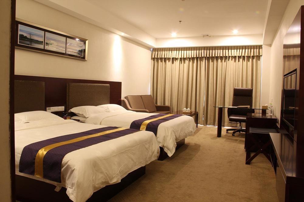 Zhuhai Platinum Holiday Hotel Esterno foto