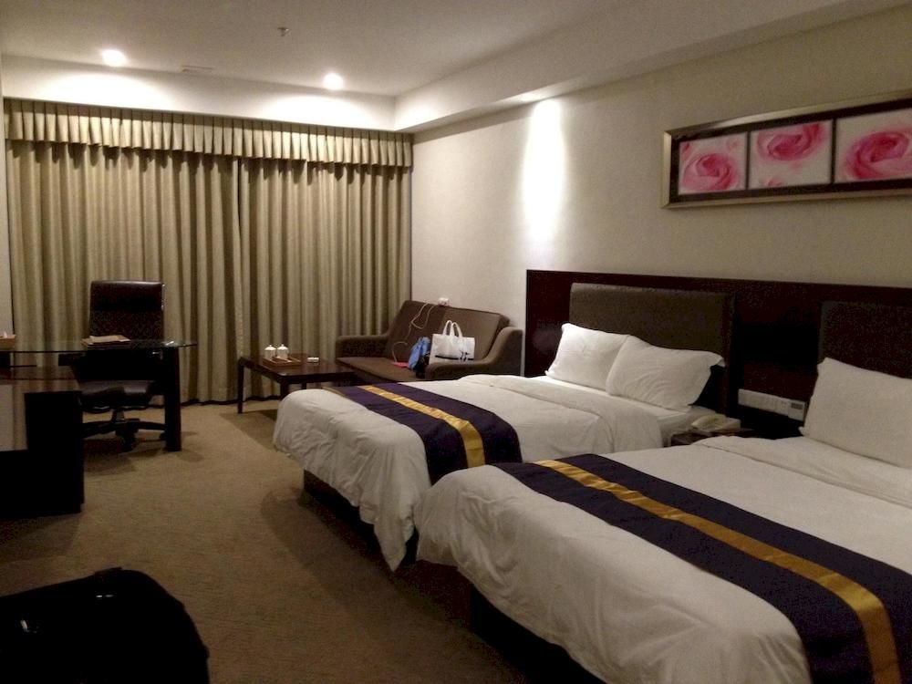 Zhuhai Platinum Holiday Hotel Esterno foto