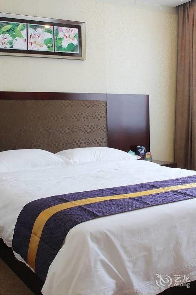 Zhuhai Platinum Holiday Hotel Esterno foto