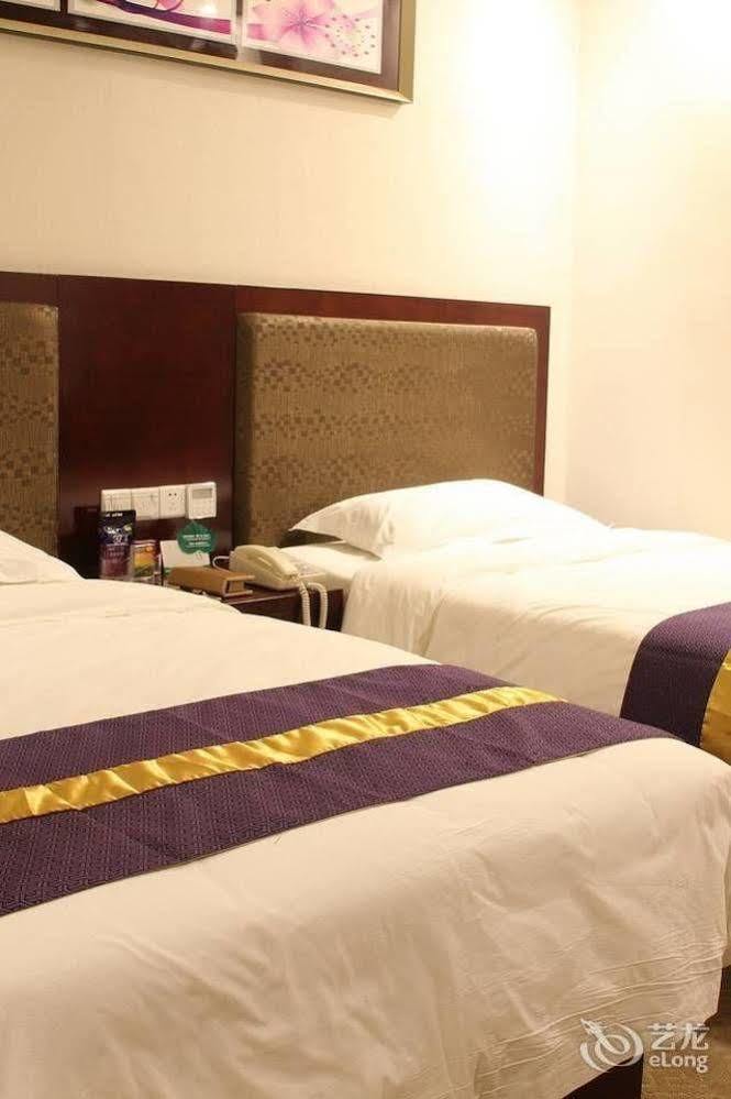 Zhuhai Platinum Holiday Hotel Esterno foto